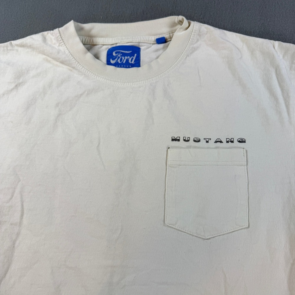 Ford PacSun Mustang Pocket T-Shirt Mens Medium Cream Graphic Back Car Tee